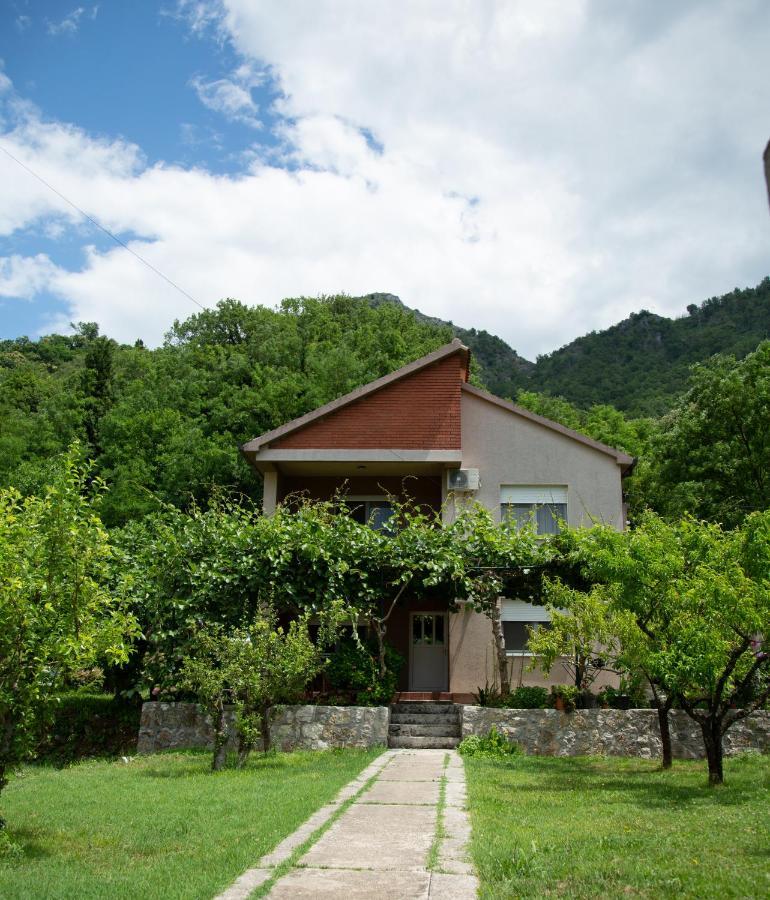 Flamingo Villa Вирпазар Екстериор снимка